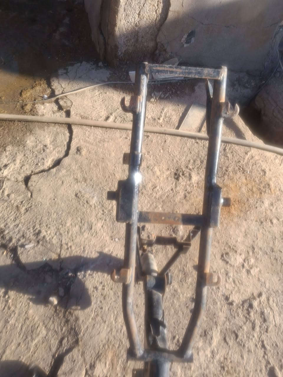 سلام عليكم للبيع شاصي ٨١  السعر. ٥٠ مكاني فلوجة هاتف *********** يوجد توصيل جميع محافظات من رخصت مدير الكروب المحترم
