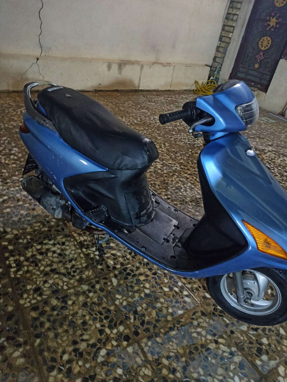 سلام عليكم 

دراجه فراشه للبيع الدراجه جديده وحلوه شلعه ومعدل 
دراجه كله شغال مكينه خرسه  الدراجه مبدل بس ولفات 
السعر 400 وبيه مجال 
مكاني  نجف الكوفه 
***********
