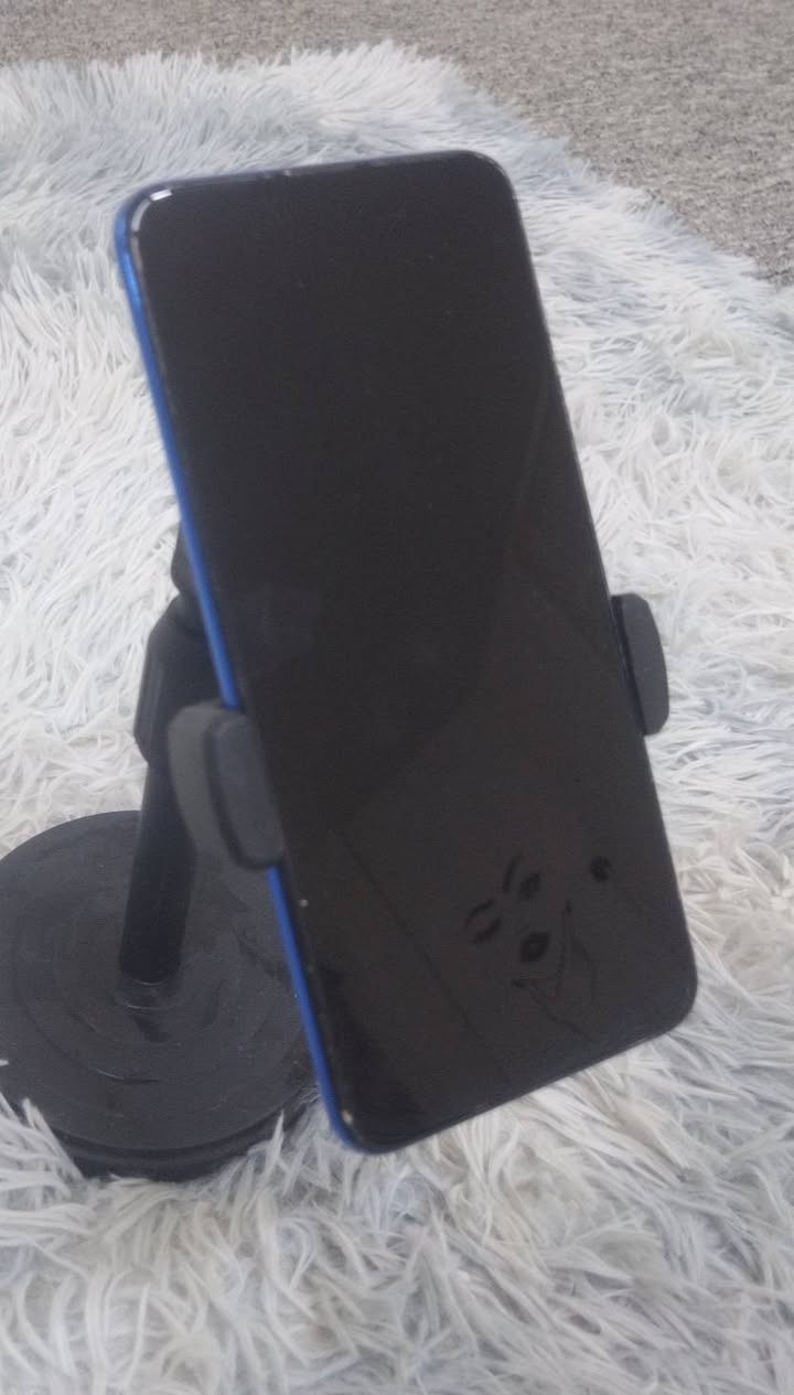 المعالج: ثماني النواة Hisilicon Kirin د
الكاميرا: خلفية ثلاثية 16+8+2 م.ب. / امامية بسلايدر 16 م.ب.
الشاشة: 6.59 بوصة بدقة FHD+ بدون نوتش
نظام التشغيل: اندرويد 9.0
البطارية: 4000 مللي أمبير
الكاميرا زوم 
السعر 90
*********** السماوه
