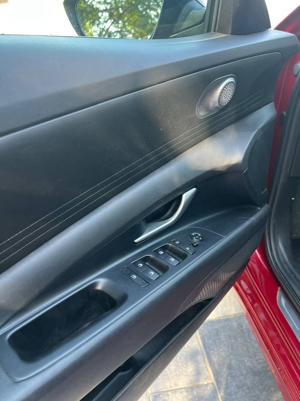 سلام عليكم النترا مديل 42 ماشيه20 مواصفات السيارة بصمة تشغيل عن بعد لا دار وما شاشة متصلة تحديد مسارمكينه￼ 2000 دوش دخول جديد بدون رقم  ￼مكاني ￼ الحبيبة *********** حادثة كما موضح بالصورة ￼￼￼
