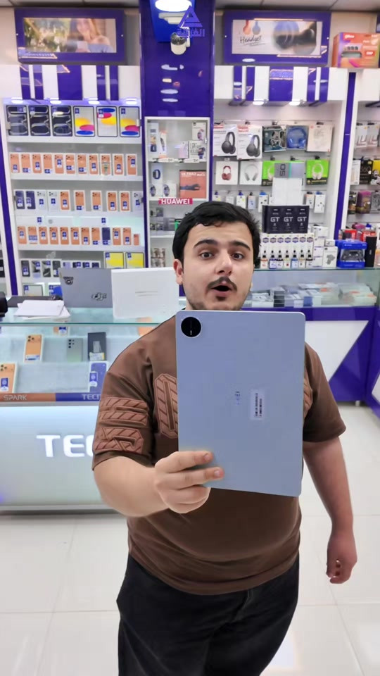 🔥 Huawei MatePad Pro 🔥 أحدث نسخة من هواوي متوفرة الآن نسخة البيبرمات الفخمة ✨ ⚡ معالج قوي يقدم أداء ممتاز 🖥 شاشة عالية الدقة مطفية لا تعكس الإضاءة 🔋 بطارية عملاقة 10100mAh مع شحن سريع جدًا 100 واط ⌨️ كفر كيبورد عالي الجودة مرفق معه مثالي للدراسة 📚 رائع للعمل 💼 قوي للألعاب 🎮 ومناسب لكافة الاستخدامات اليومية 📍 شركة كلمات العربية للهواتف النقالة العنوان: النجف الأشرف - شارع غدير فرات - مقابل كلية الإدارة والاقتصاد 🚚 يتوفر توصيل لكافة المحافظات العراقية 📞 للطلب والاستفسار تواصلوا ويانا: قسم المبيعات: جملة: *********** مفرد: *********** اكسسوارات: *********** صيانة: ***********

