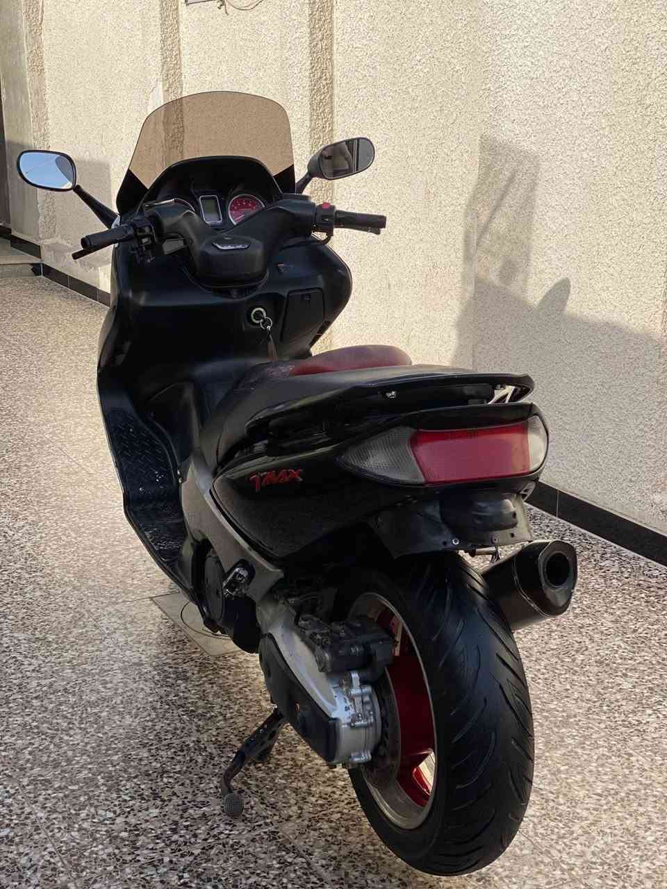 سلام عليكم تي ماكس 2008 دراجه غير من الله شلعه و معدل فول طيران لون اسود دشبول احمر دراجه خير من الله  دراجه سعر 20 وبيها مجال الطيبين وذا اكو مراوس عادي واخذ فرق مكان الكاضميه بغداد الرقم (***********)
