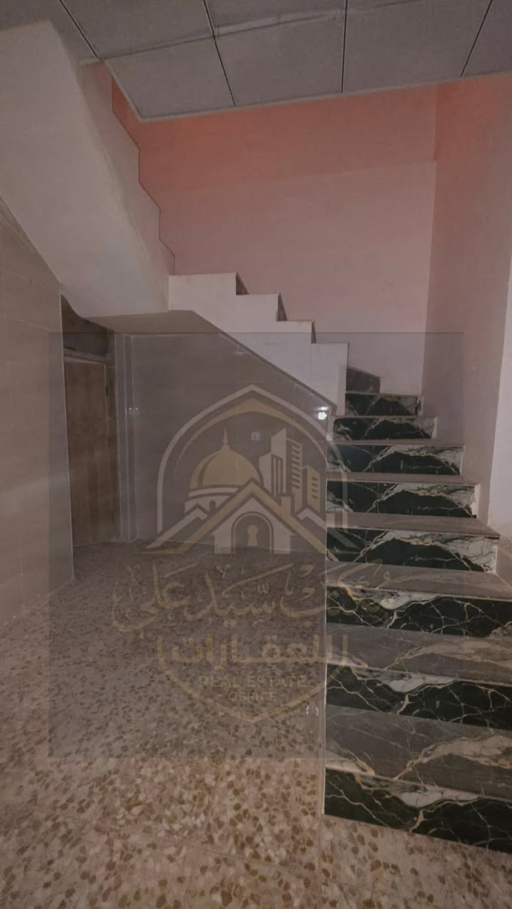بيت 100م للايجار ✅
النجف حي نداء شارع جامعه الكفيل قرب شارع كربلاء منطقة 47 منطقة راقية وقريبه من شارع كربلاء 
سعر الايجار 250 الف 💸💸 مقدمه شهرين 
البيت جدا جدا نضيف 
@سيد زين
للتواصل 

‭0773 910 9484‬
