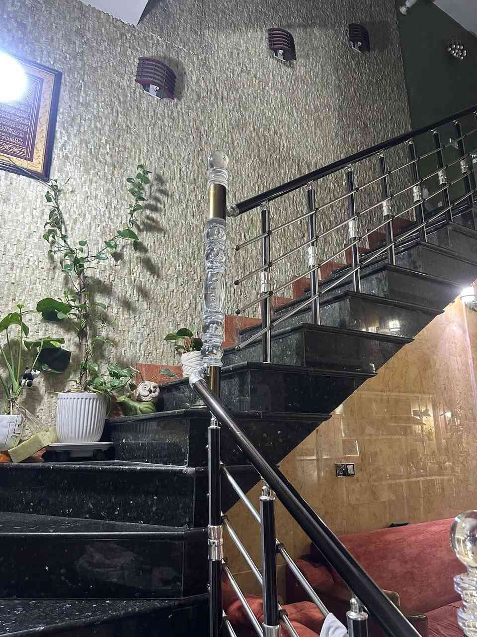 � دار للبيع 🏡

📍 بغداد – البلديات – شارع المصرف

📐 المساحة: 128 متر
🛏️ 4 غرف نوم
🛁 3 حمامات
🛋️ استقبال وصالة واسعة
🍽️ مطبخ عصري مرتب

✨ بناء درجة أولى حديث
✨ المنزل مجهز بالكامل بأفضل أنواع المرمر الفاخر
✨ تشطيبات راقية وتصميم مميز
✨ جاهز للسكن مباشرة

📞 للاستفسار والمشاهدة:
***********
