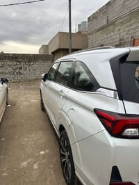 سياره تويوتا فيلوز موديل 2024 ماشية 11 الف سبعة راكب تبريد قطعتين رقم ...