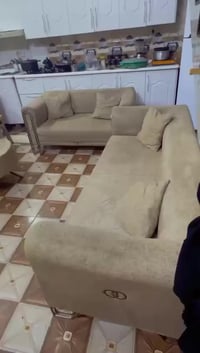 تفصيل • ١٠ مقاعد • ميز طعام