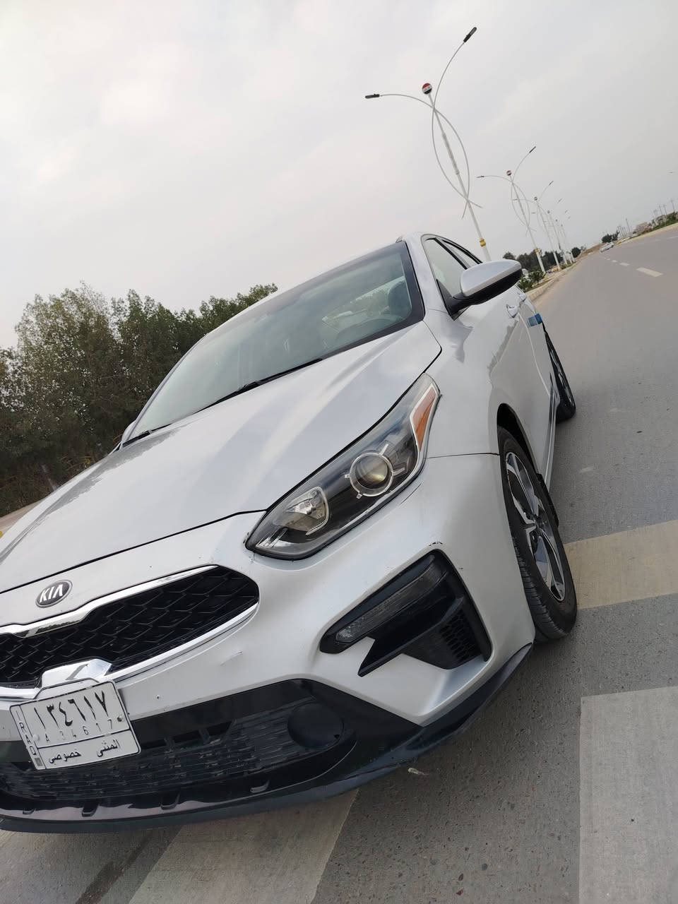 السلام عليكم فورتي 2021 سياره جديده مكينه ما سياره معوقين وكله مضمونه مفتوحه كير حداديه تبريد جاهزه السياره حادثها جملغ خلفي مصبوغ بدون دواخل  وهذ سونارها موجود بل صور  سعر 115 وهذ رقم راعي ***********
