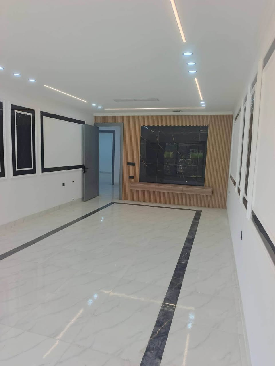 بسم الله عندي بيوت للبيع جميع أنحاء سليمانية واطىرافها وارخص الاسعار رابرين وبكره جو وبختياري ورزكاري شارع سالم توي مللك سرجنار كاني كرده ماموستيان*********** واتساب
