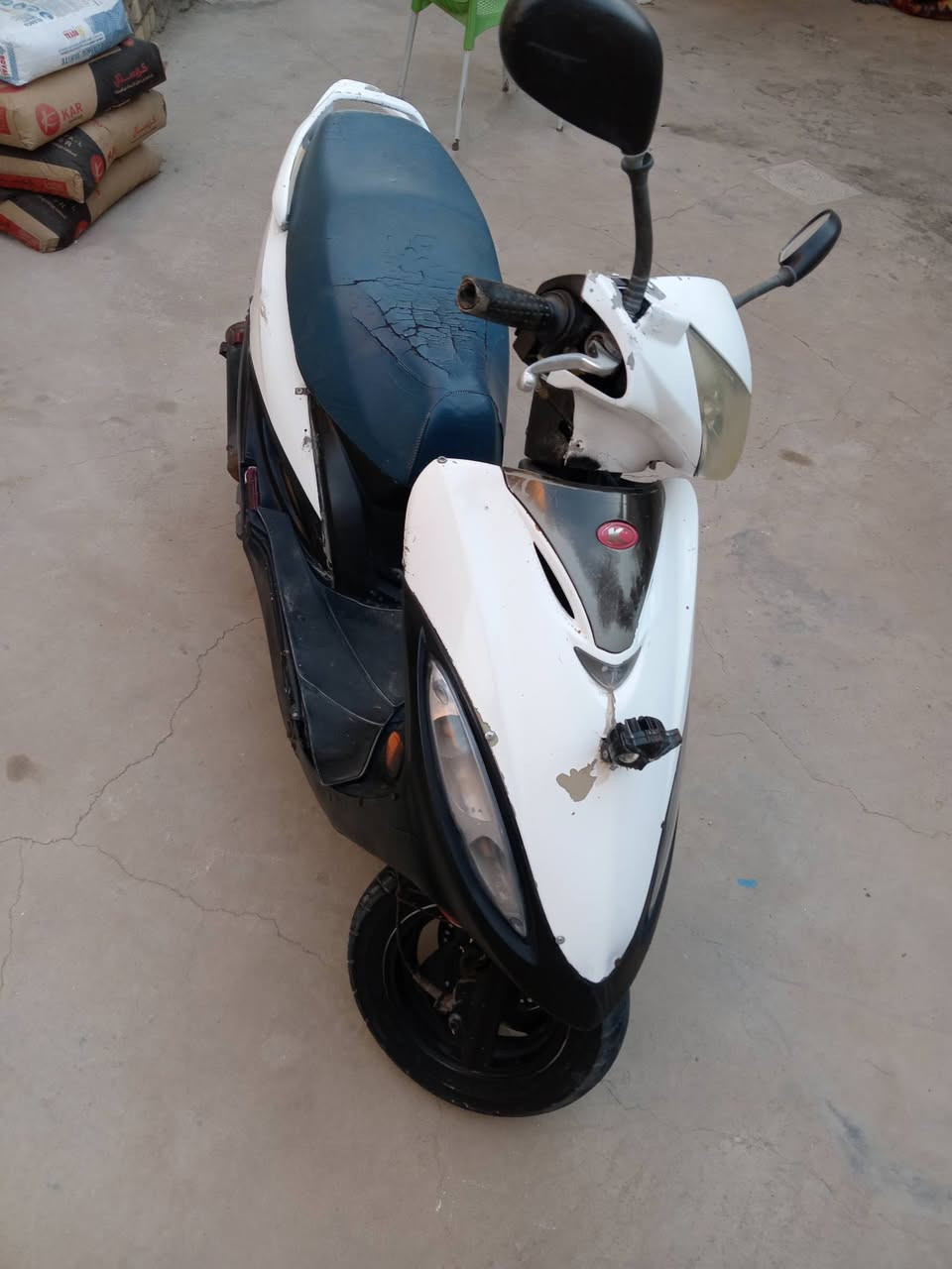 جي فور للبيع
السعر ٣٥٠
مكاني قلعة سكر صوب بني ركاب
للتواصل  *********** واتساب او اتصال
