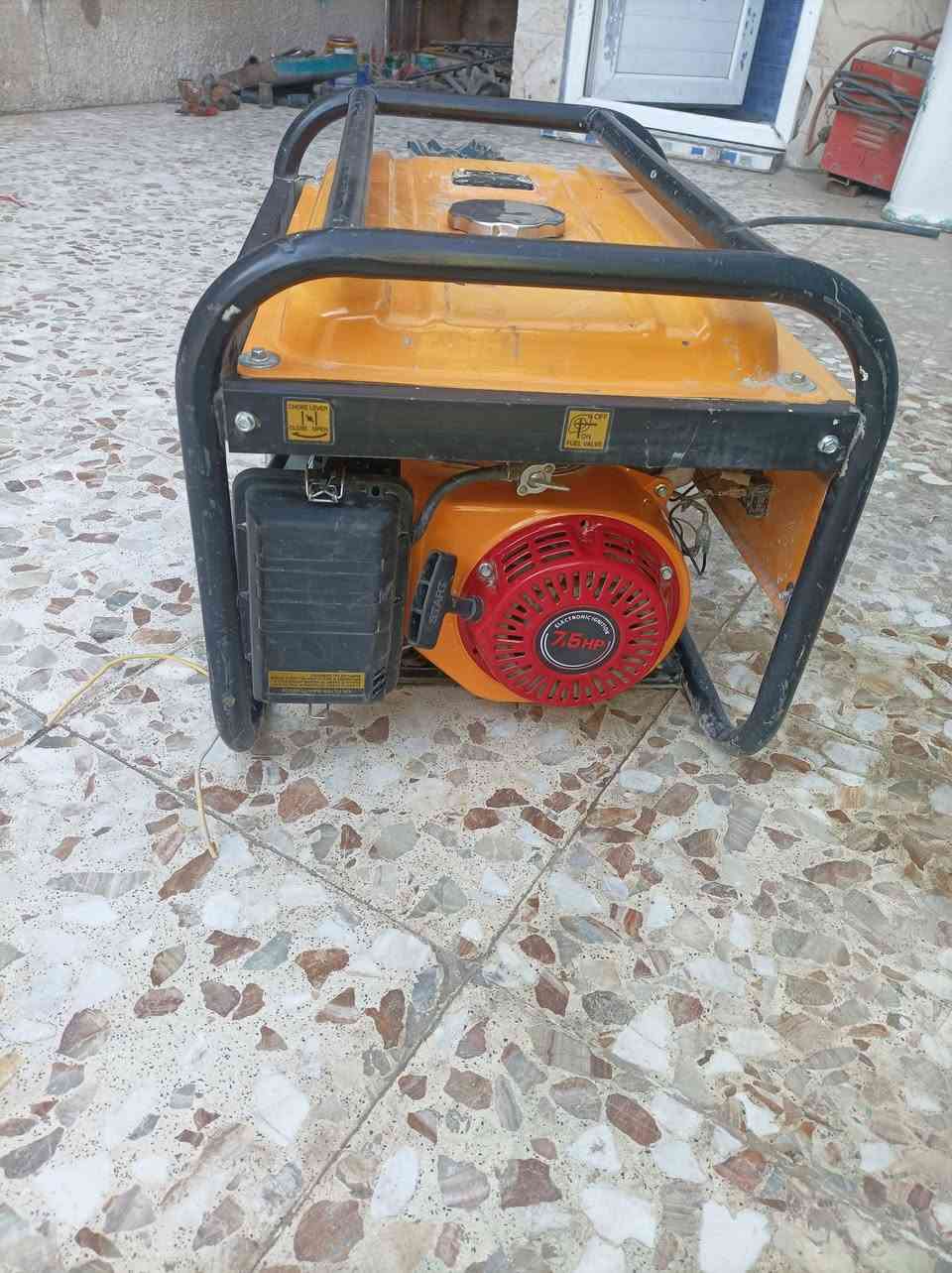 سلام وعليكم مولد للبيع ١٢ انبير مستعمله شي غليل برغي مامفتوح بيه بكاني بغداد البياع سعر ١٥٠ الاستفسار ***********
