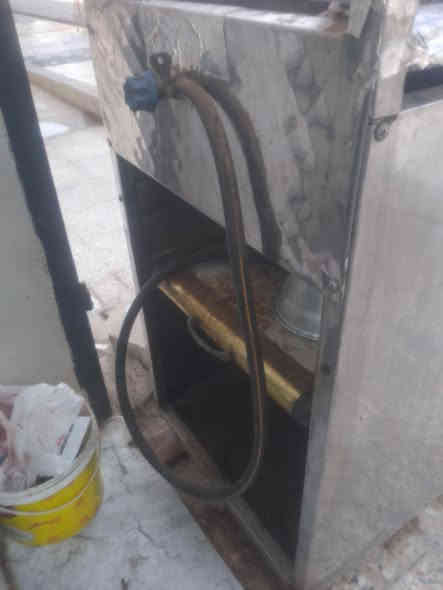 شواية همبركر للبيع  السعر 75 نظيفة عامودي حي سومر ***********
