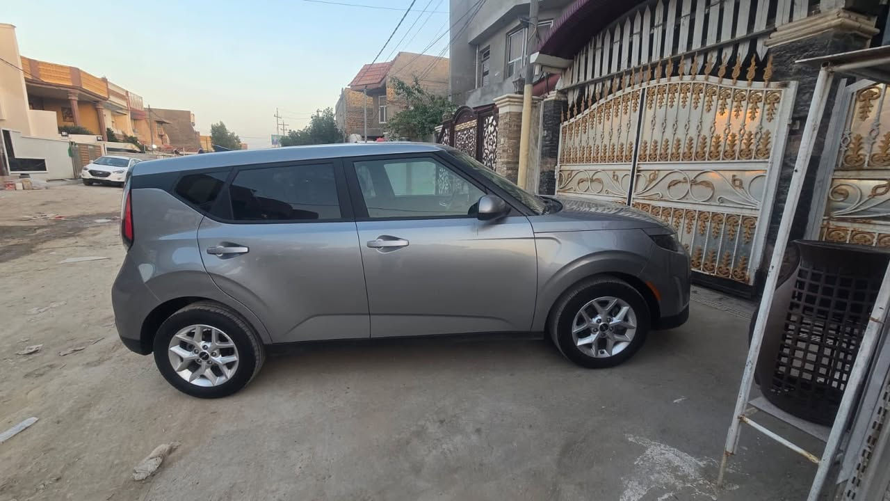 السلام عليكم
صول 2025 للبيع 
الموصفات Lx
صبغ بنيد فقط وجاملغ بارد
ممشى السياره 20 الف 
السياره جاهزه على اخر حبايه 
عنوان السياره بابل المركز
رقم التلفون ***********
