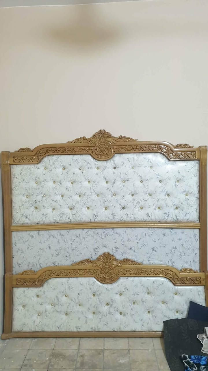 غرفه صاج لبيع جديد غير مستعمل متكونه من كنتور ٥ ابواب جربايه ميز وكومديات  بعد وصل موجود مننصوبه صار ضرف وما نصبت خشب درجه اولة فصال تفصال امانه الله ممان الامين ثانيه سعرهة ١٦٠٠


**إذا كنت صاحب هذا الإعلان وتريد حذفه لأي سبب، رجاءا أرسل رسالة إلى الدعم الفني**