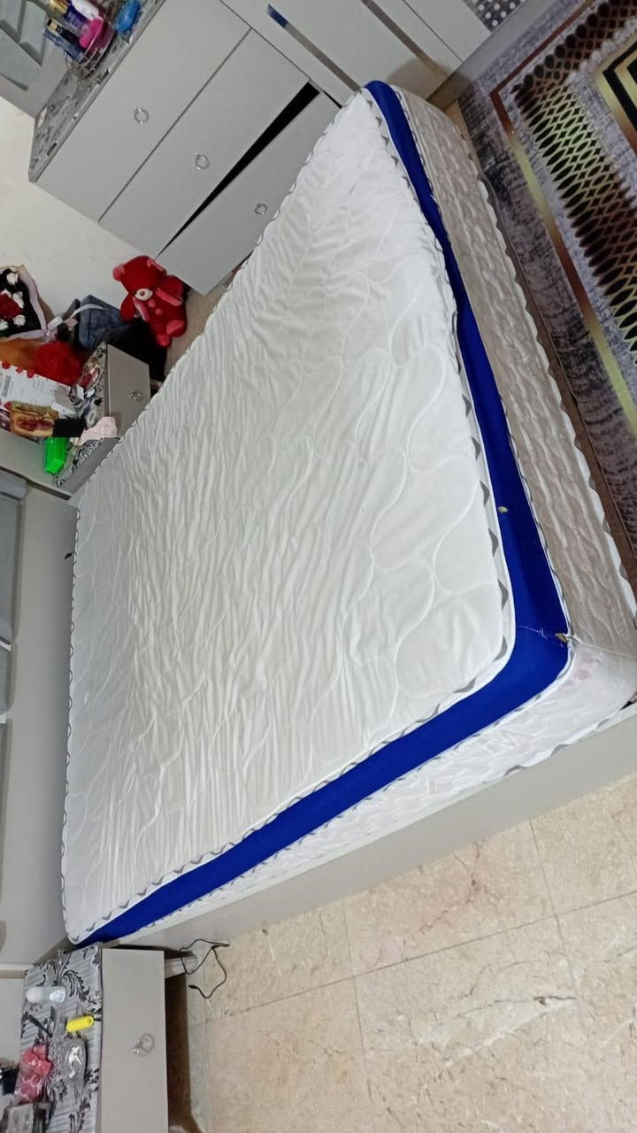 السلام عليكم غرفة نوم للبيع مع دوشك السعر ٤٥٠ العنوان بغداد حي البتول للأستفسار اكثر الاتصال على الرقم *********** مكلف بالنشر
