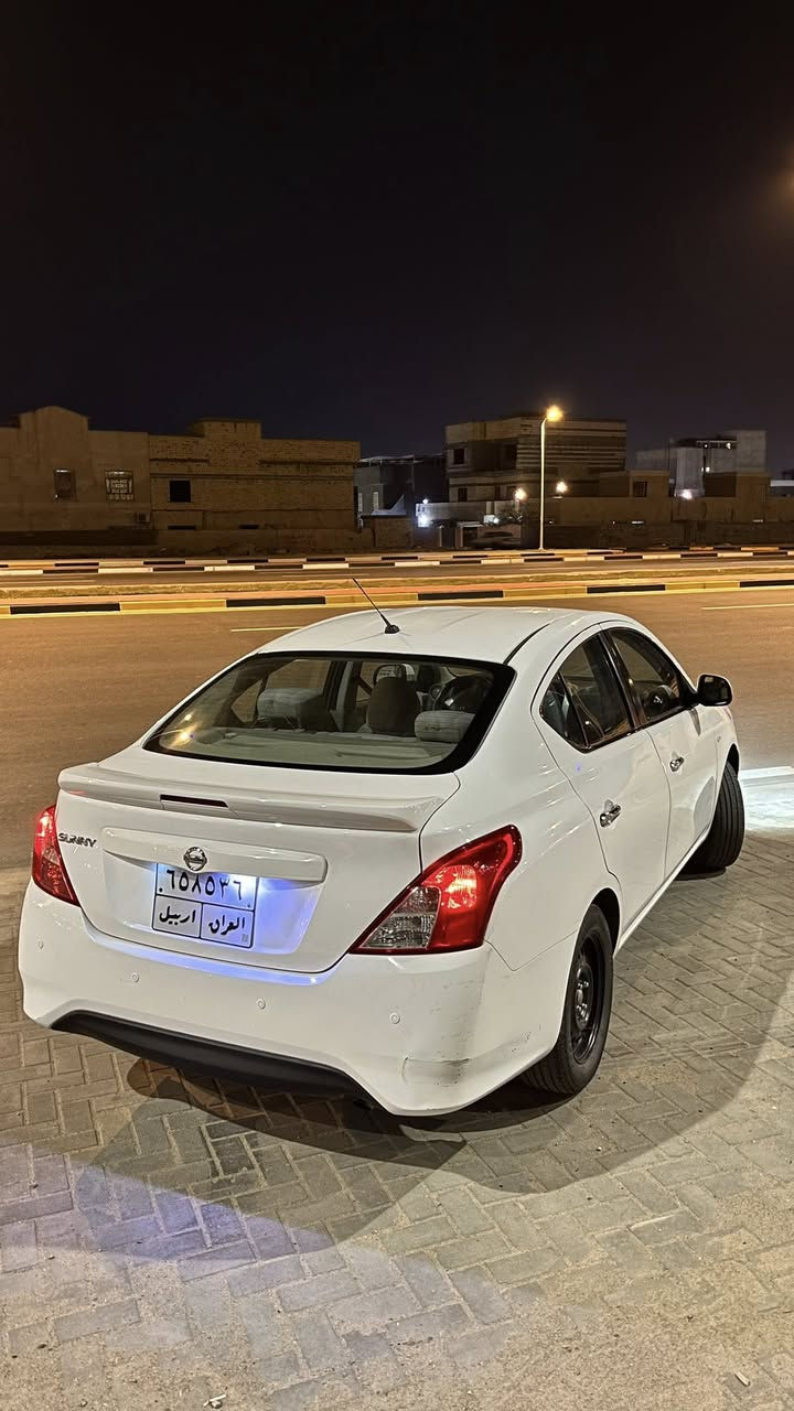 نيسان سني 2021
ماشيه 130 الف
مكفوله من الصبغ والتبديل بيه بس زلغ بالجاملغ ورصعات بالبنيد
عليه ادامه كامله وطخم بلكات 
بيه طخم تاير مكانه البصره القبله
***********
