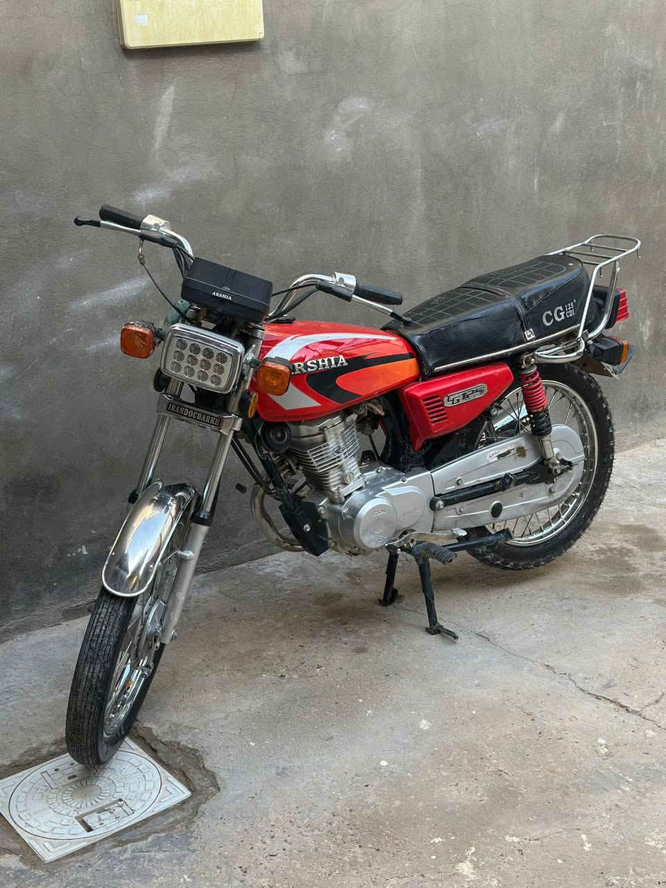 سلام عليكم دراجه 4 گير موديل 21
بلاديه كلشي مامبدل بيها الدراجه خير من الله 
وكيلها حمودي العارضي السعر ب 650 مكاني النجف حي النداء 
وهاذه رقمي ***********
