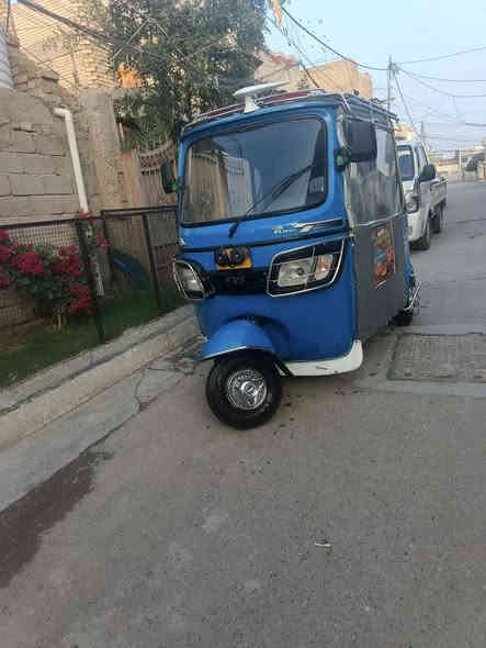 السلام عليكم تكتك تي في اس موديل 22 شهر 11 تكتك مرقمه تخم تاير جديد تكتك حلوه مكفوله كفاله ما عده ضربه صغيره يم البانزين ما مبينه وتكتك خير من الله كبل لشارع السعر خاص 
***********
‏‏‪***********‬‏
