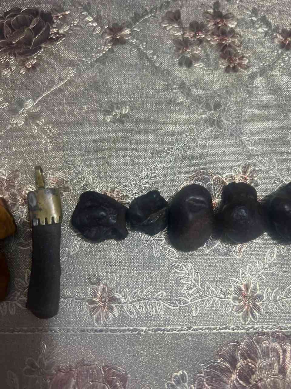 احجار للبيع شرط كله اصلي ومال كاع ابيعهن كلهن ***********/***********
