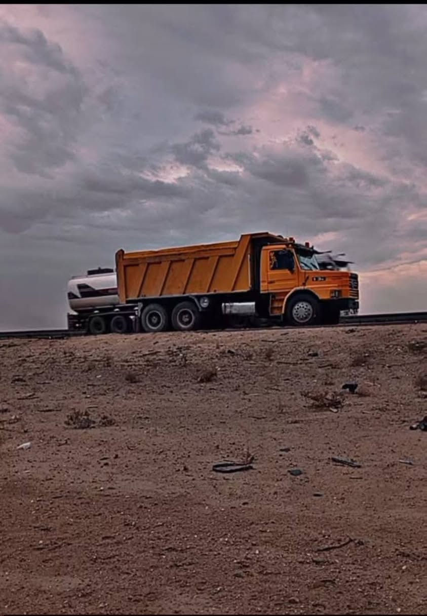 البيع سكانيه 112 ونص محرك 12 ونص توه مجفت كير 5/5 مجموعه كتر 13/  طخم تاير جديد شاصي مكفول رقم بصره 2000 كرهبايات من طول لطول تبريد جاهزه  المكان البصره الزبير  ***********
