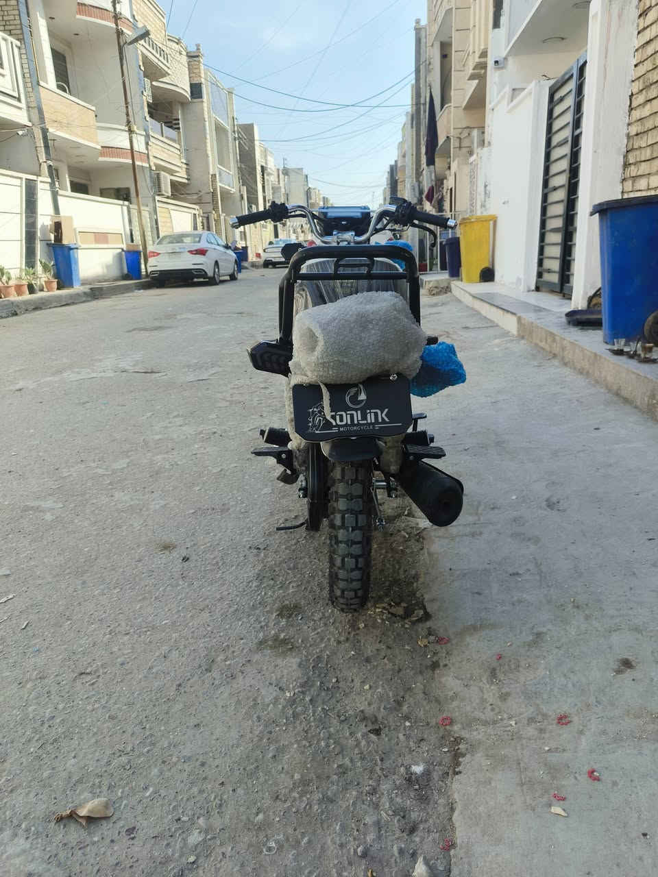 دراجه سونك خمسه كير دراجه نضيفه 100/100كهربايت شغاله ما اعوزها أي شي مكاني بغداد الدوره شارع 60
رايدها 900 وبيها مجال رقم الهاتف ***********/*********** وتساب موجود اتصال فقط مام متواجد عل فيس
