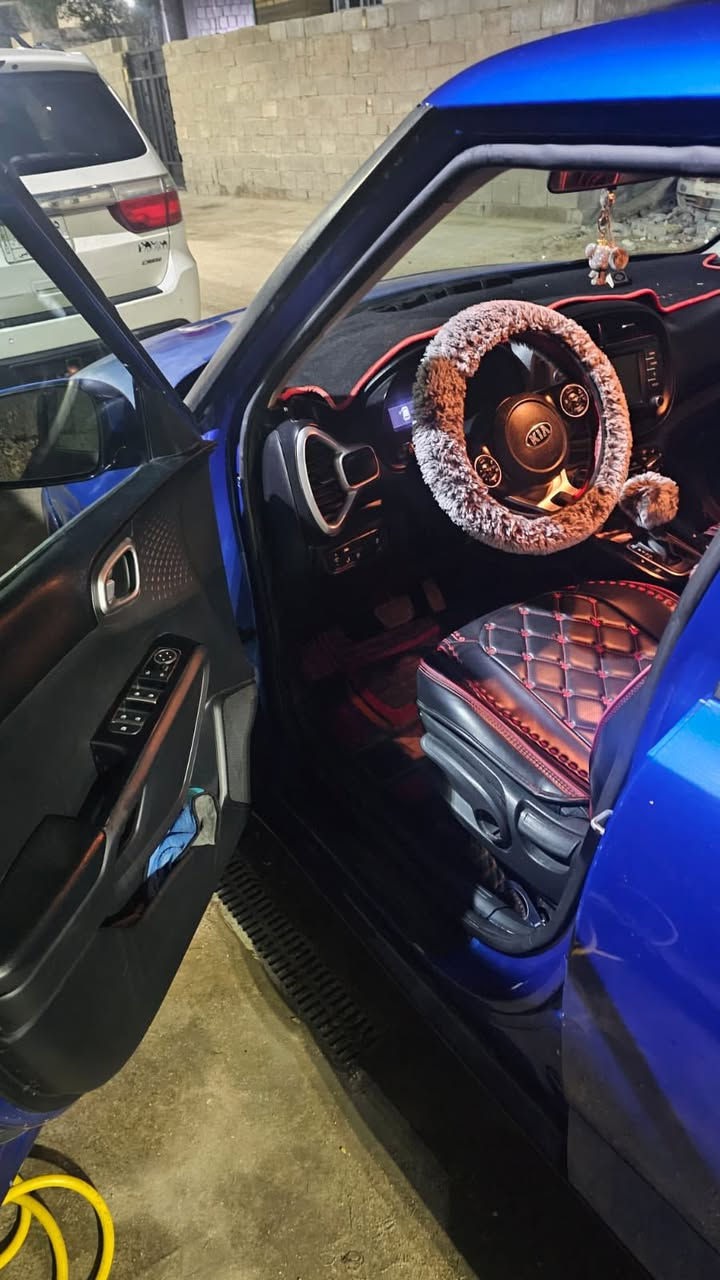 كيا صول ٢٠٢٠ وارد امريكي
تحكم ستيرن . بلوتوث. شحن واير لس .شاشة .كامرة خلفية نظام توفير الوقود ومثبت سرعة وتدفة ستيرن .وتدفئة بالكشنات نضامين قيادة عادي وسبورت

ويل كب تخم تاير جديد

باتري جديد. حدادية نضيفة جدا

ماشية 49

السيارة المواصفات المعروفة 
حادثها باب السايق 

محرك ٢٠٠٠ دوش . سنوية جديدة  هزة جديدة رقم بغداد .مشروع وطني . لايتات زنون

السعر128 $

مكاني البصرة شط العرب 

الرقم ***********
