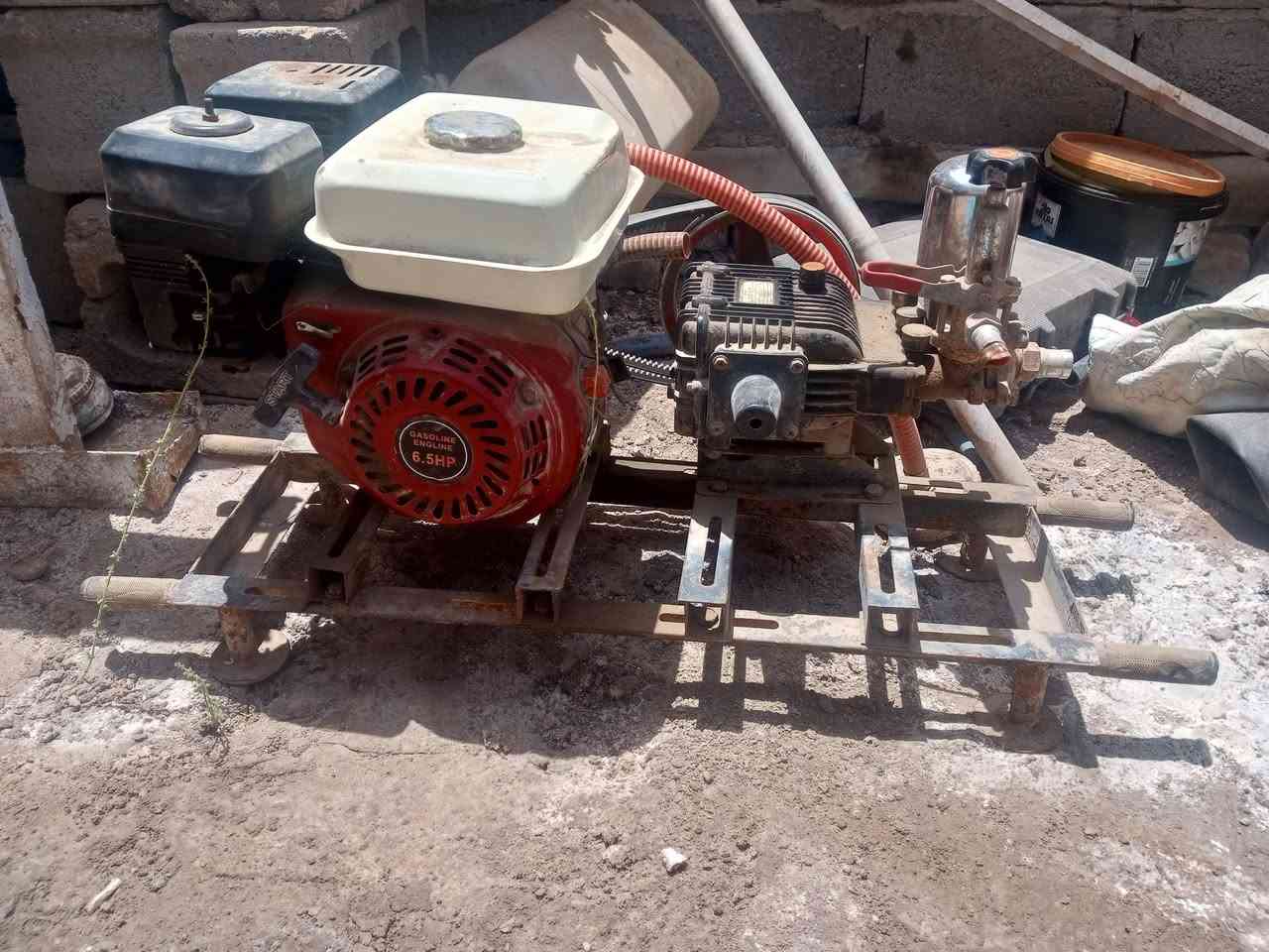 متاح مدكات عدد 2 نضيفات كلش+ ماطور غسل نوعية جيده فقط اصونده عايز+ كمبريسر حجم 350 لتر تاروسه 3 بستم + صوندات 2 + گيج مكاني ناصرية مركز ***********
