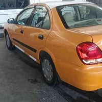 بسم الله والحمد لله سنه 2010 سياره بها ضربه بالبكم الايمن واصل للتكمل ...