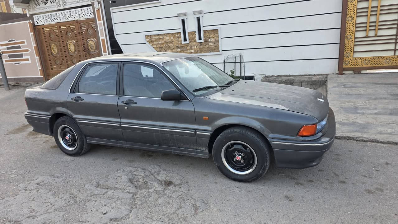 مستبوشي كلن للبيع  موديل 90  سياره بلاديه كير محرك بشرط تخم تاير جديد صدر جديد مكاني جلولاء ***********
