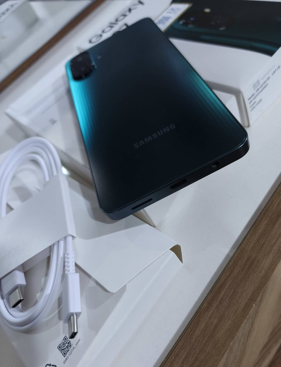 سامسونك A07
ذاكرة 64 كامل ملحقاتة
جهاز جديد وبي ضمان سنة
(السعر 125) البصرة / المشراك


**إذا كنت صاحب هذا الإعلان وتريد حذفه لأي سبب، رجاءا أرسل رسالة إلى الدعم الفني**