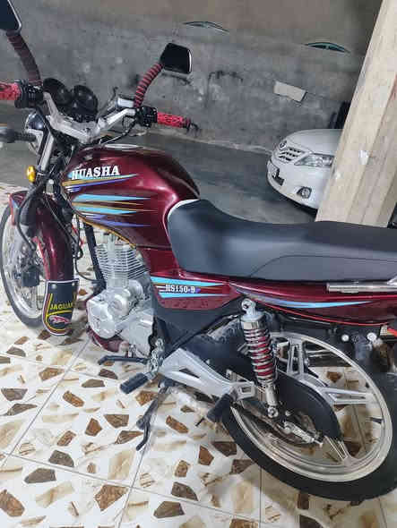 السلام عليكم دراجة هايوشة موديل 25 للبيع ويرهم مراوس حسب القناعة دراجة بعدهة زيرو اوراق بصمات سويجات خوذة جادر تيشيرت مكاني القائم حصيبة. ***********
