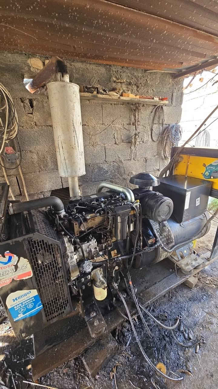 مولد ٨٠ كيفي للبيع مكان واسط ***********
