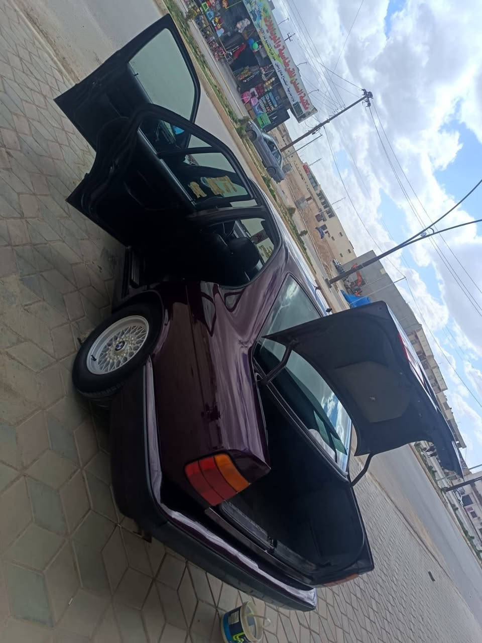 السلام عليكم بيئم دبليو للبيع الحجم ٥٢٥iA بجم عريض لون ماروني محرك مسكر فانوص كير اتوماتيك موديل 93 بدون فتحه رقم كركوك دولي شرط تحويل سنويه تسقط 2028 تخم اطارات جديد اسنتر لوك شغال علريمونت كهرباياتها كلها شغاله تخم نون على ناصي بدون حادث المكان السياره السعر 68وبيه مجال حك الجيه صلاح الدين تكريت رقم مبايل ***********
