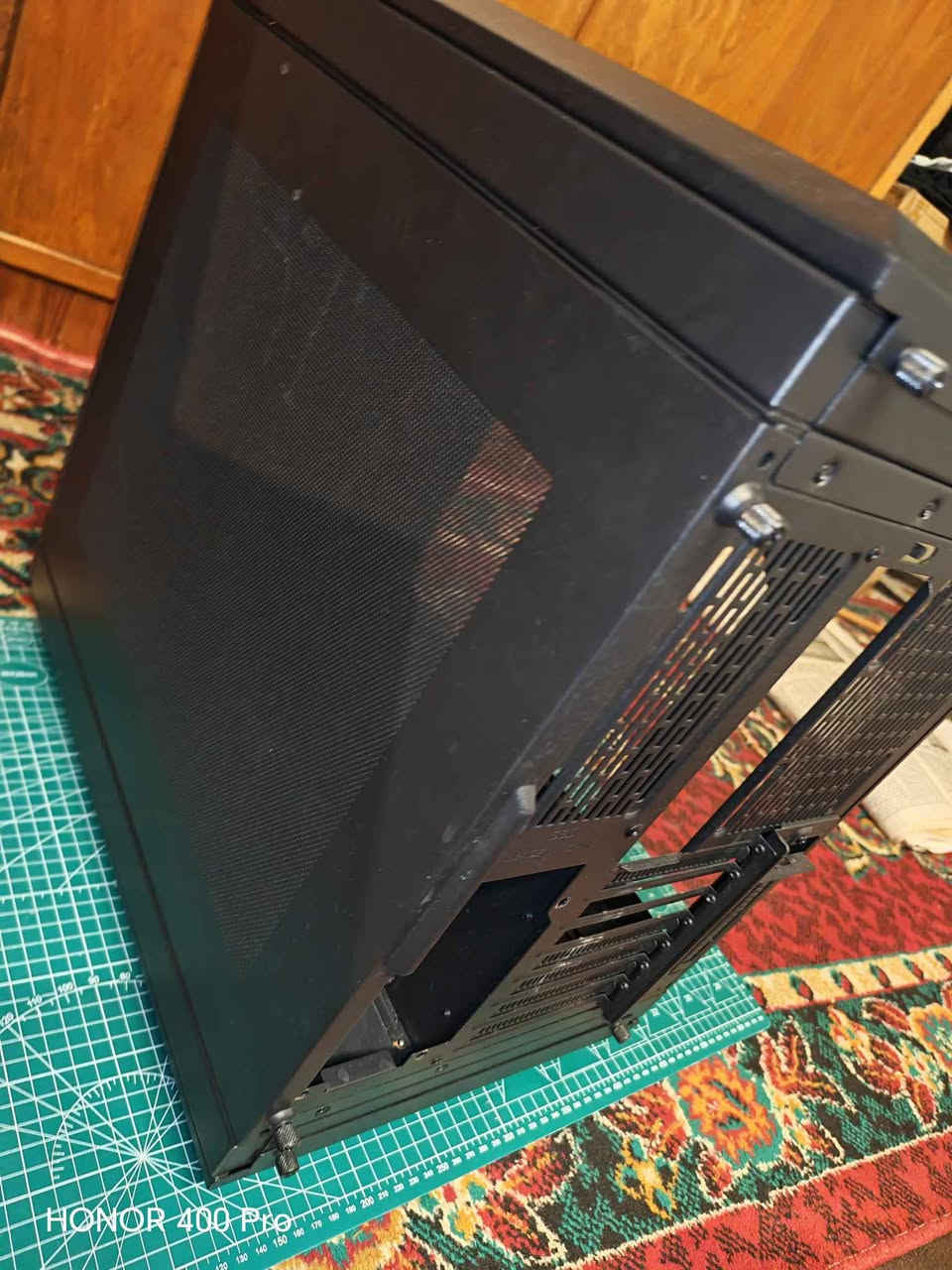 كيس E-ATX مستعمل كامل مع مراوحه عدد 5 RGB جبير ياخذ كل الكارتات والمدزربوردات
السعر 110 لف وبي مجال
مكاني بغداد العامريه
*********** بغداد, العراق
