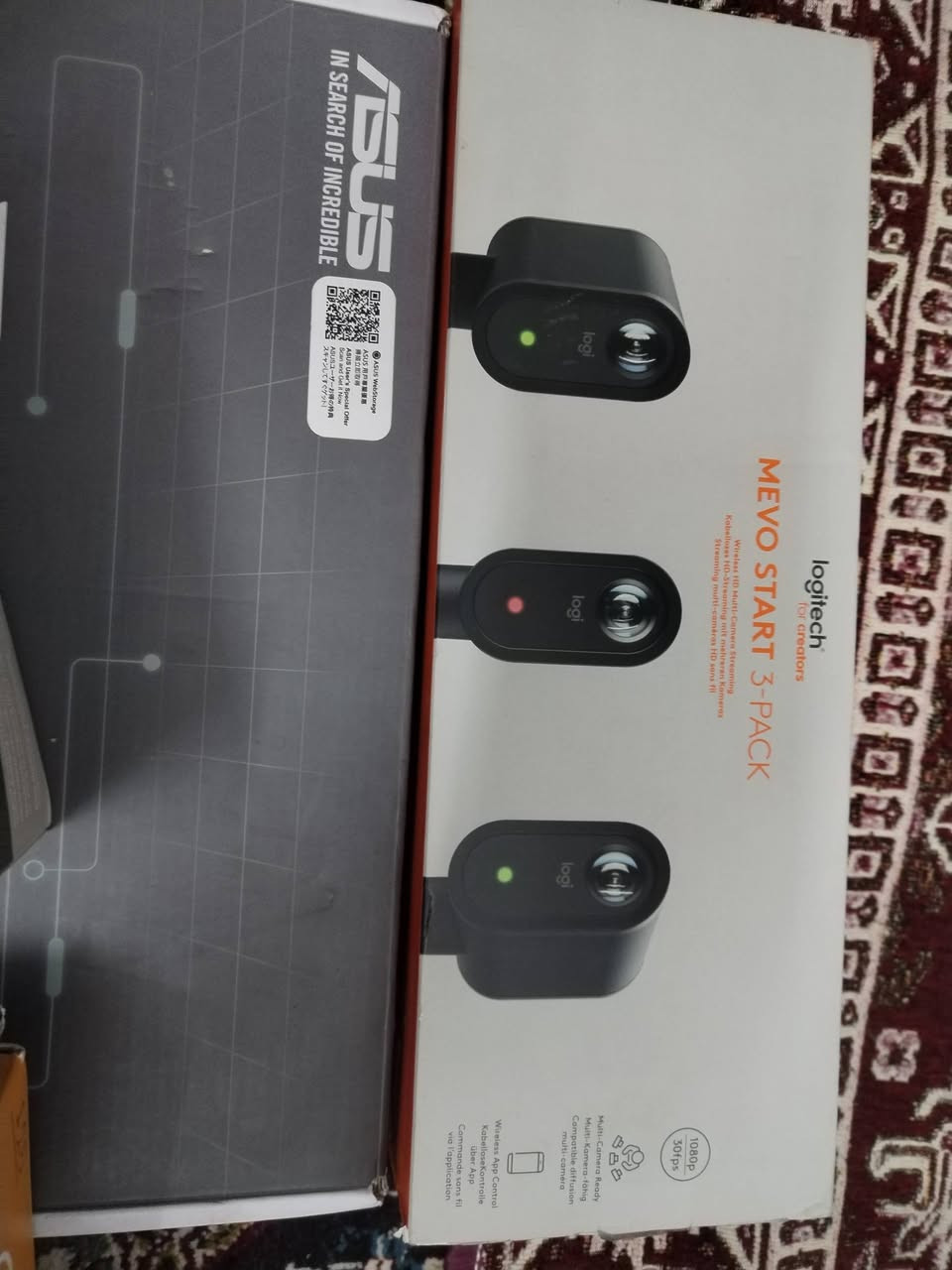 عندي هذه الأغراض للبيع
***********
