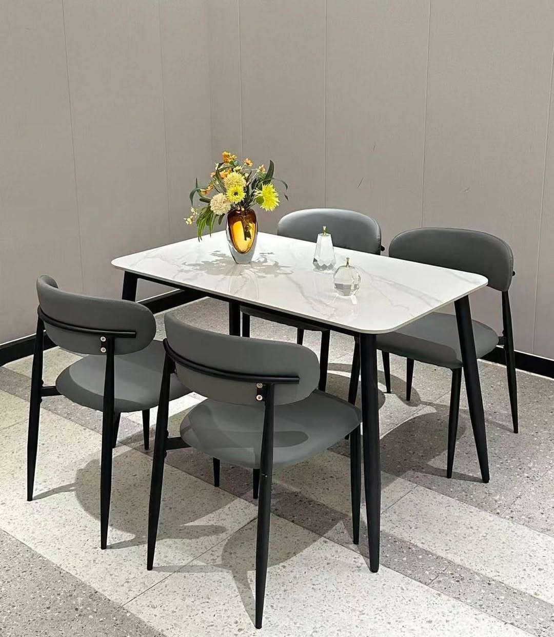 سطح مرمر بورسلين ارجل حديد كشنات جلد
للحجز والاستفسار مراسله الصفحه الرئيسيه 
#توصيل جميع محافظات العراق


**إذا كنت صاحب هذا الإعلان وتريد حذفه لأي سبب، رجاءا أرسل رسالة إلى الدعم الفني**