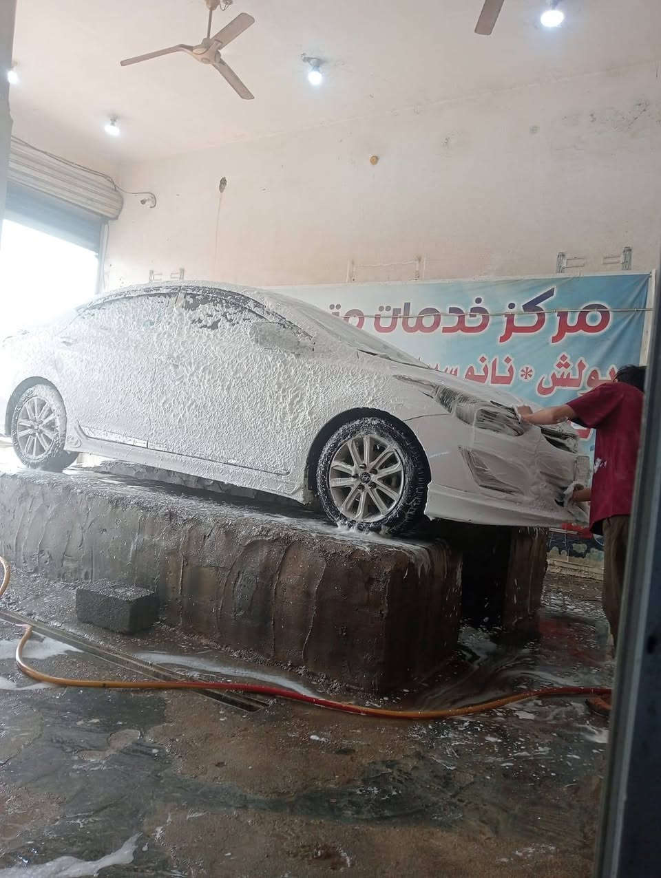 انتره 2015 خليجيه محرك 1800 فول موصفاة ماعده البصمه *********** هذه رقم صاحب السياره اني مكلف بالنشر
