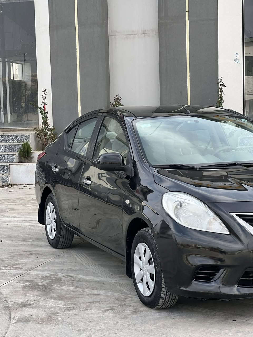 سلام عليكم للبيع    89$ و بيها مجال
نيسان فيرسا موديل 2013 
سياره بيها قطعة صبغ فقط ( قبغ صندوق فقط )
بجم كبس 
بدون دواخل و بدون شواصي 
مكينا + كير بشرط 
طخم امامي خلفي بشرط 
مكان سياره موصل حي تأميم فرع المحطة مكتب الاسطورة ***********
