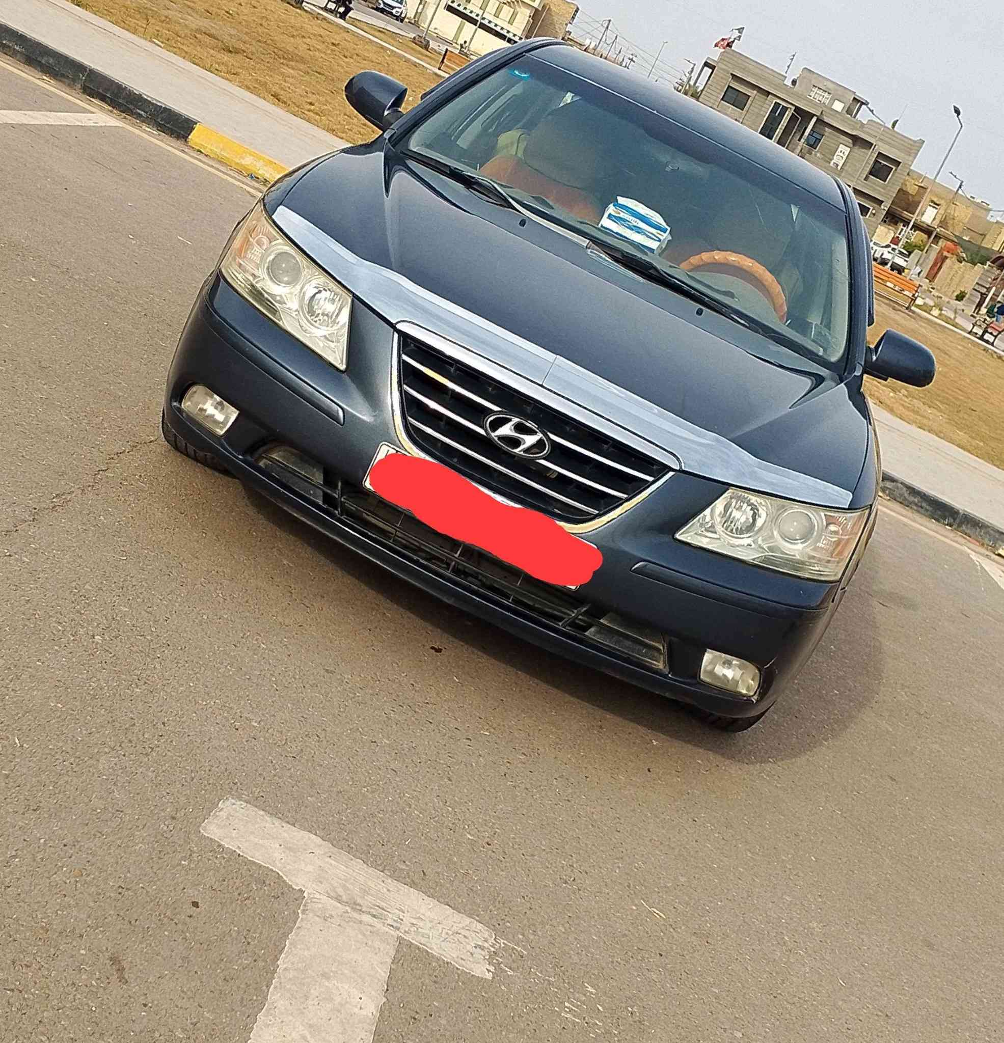 السلام عليكم سوناتا موديل (2009) رقم واسط الدولي باسمنا مجددا سنويه وهزة حجم المكينة (2400) مكينه وكير وتبريد مكفولات غرفه جديدة تخم تاير صدر امامي خلفي مكفولات منظومه صيانه شامله للسيارة وارد امريكي فقط جاملغ خلفي بجم كبس صيغ احزام اثر جراد فقط وعندي الفديو قبل الصبغ فقط مكان السيارة قضاء العزيزيه السعر (105) الاتصال (***********)
