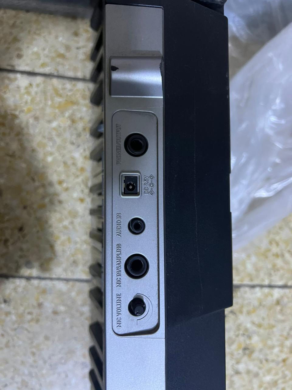 السلام عليكم
اورغ كاسيو اخو الجديد مستخدم كم مرة فقط هو والمحولة والسستين جديدات
التواصل خاص او واتس اب للسعر
***********
مكان / حي الجامعة بغداد
التوصيل فقط للكرخ متوفر
