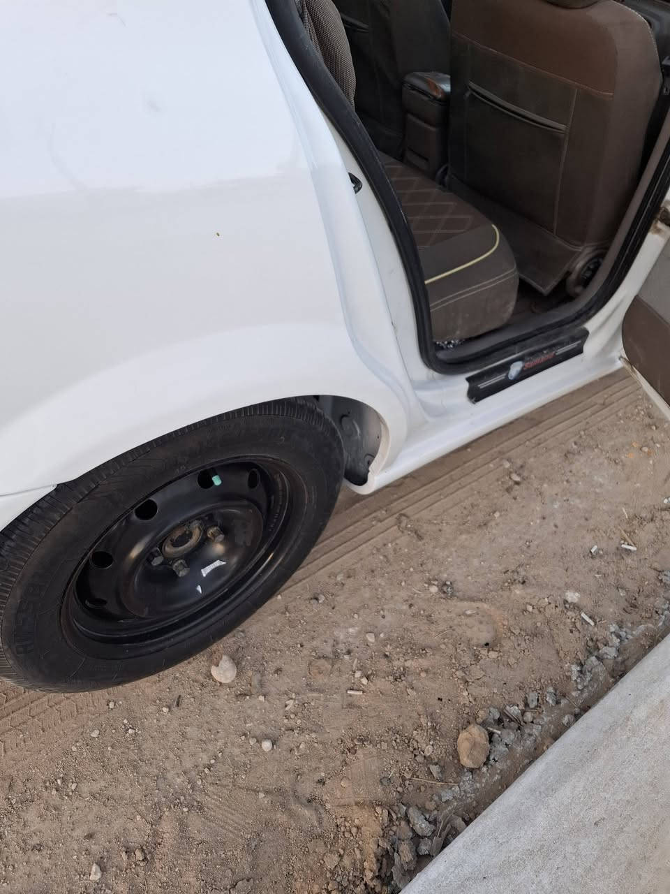 السلام عليكم سمند موديل 12بغداد دولي للبيع السياره جاهزه
السعر 38
مكان السياره بابل ابي غرق 
اي استفسار اتصل على الرقم
***********
