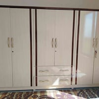 للبيع • غرفة نوم • اتصال