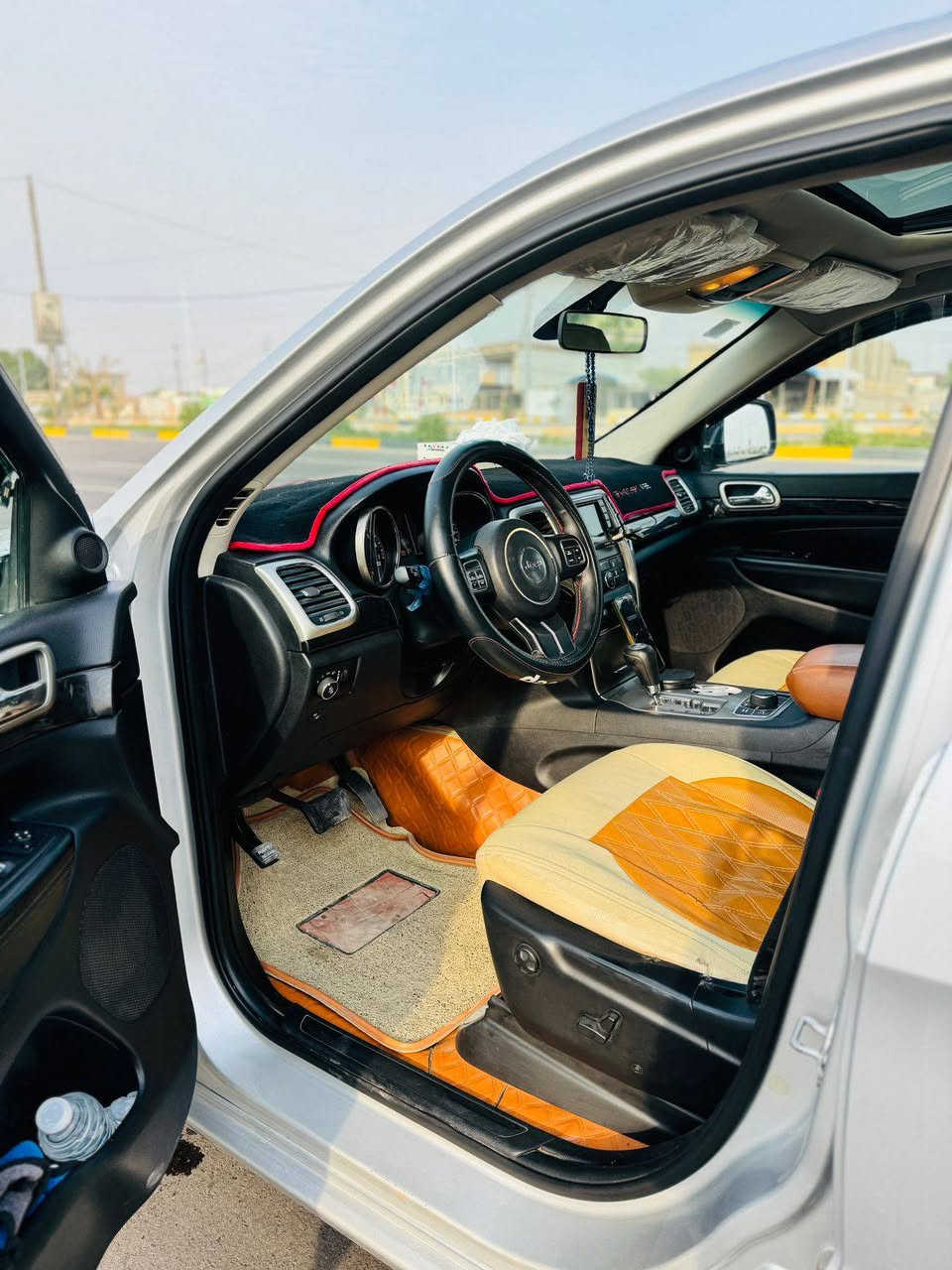 جيب موديل 2013 اعلى فئة

خليجي كفايه عامه

كير مكينة كفالة ممفتوح

اللون /سلفري

المواصفات :———

بانورما فول

رادار جانبي / يمين & يسار 

كشنات تدفئة

شفتات استيرن 

بريك اوتو 

كشنات جلد & شاموه
 فول & تدفئة ستيرن

نظام البانزين / Eco & Sport

بصمة تشغيل عن بعد

شاشة كبيرة متحركة 

مداخل / AUX & USP

المحرك / 3600 

الصندق كهربائي 

حساس خلفي 

مكان سيارة كربلاء 

 الاستفسار ‭***********
