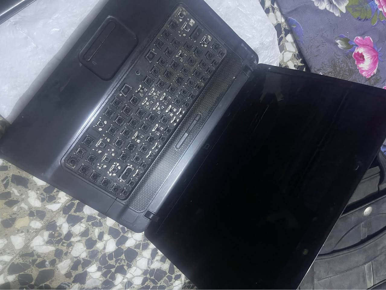 حاسبات للبيع نوع  hp عاطلات هالموجود قطع غيار 
ب25 اثنيهن فقل  مكاني بغداد عندي توصيل *********** بغداد, العراق
