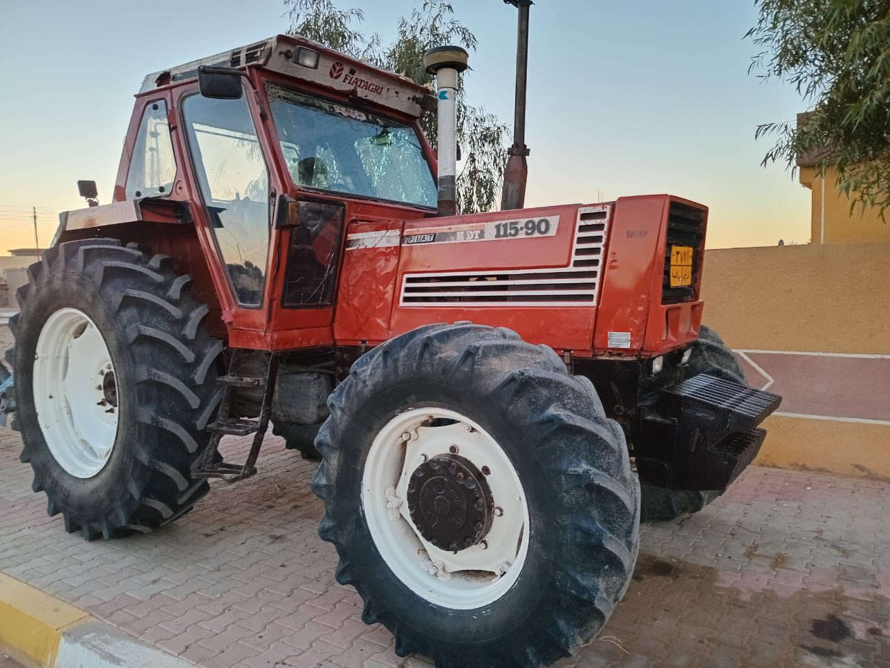 السلام عليكم فيات للبيع حجم 115 فول مواصفات اكسن بارز تكمه عريضه رقم اربيل مكان المكينه كربلاء السعر 38 وبيه مجال التواصل  ‭0774 812 8948‬
