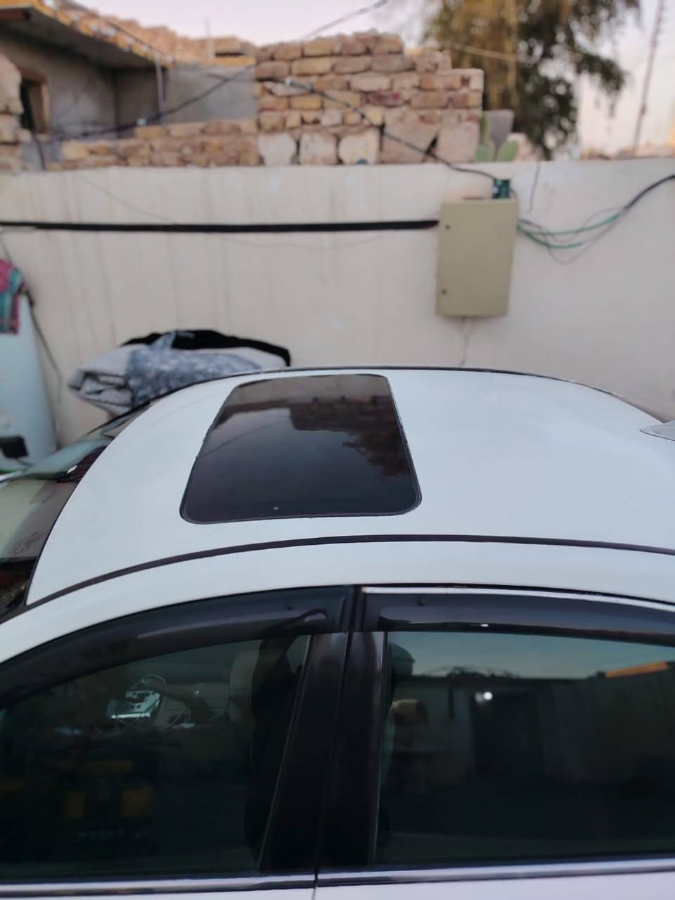 السلام عليكم سوناته 
موديل/6
مرشوشه كلير 
محرك وكير كفاله مافتوحات 
تبريد ثلج
صدر تخم تاير 
بدون حادث امريكي 
مكاني بغداد ابو اغريب 
السعر 85
رقم الهاتف/***********
