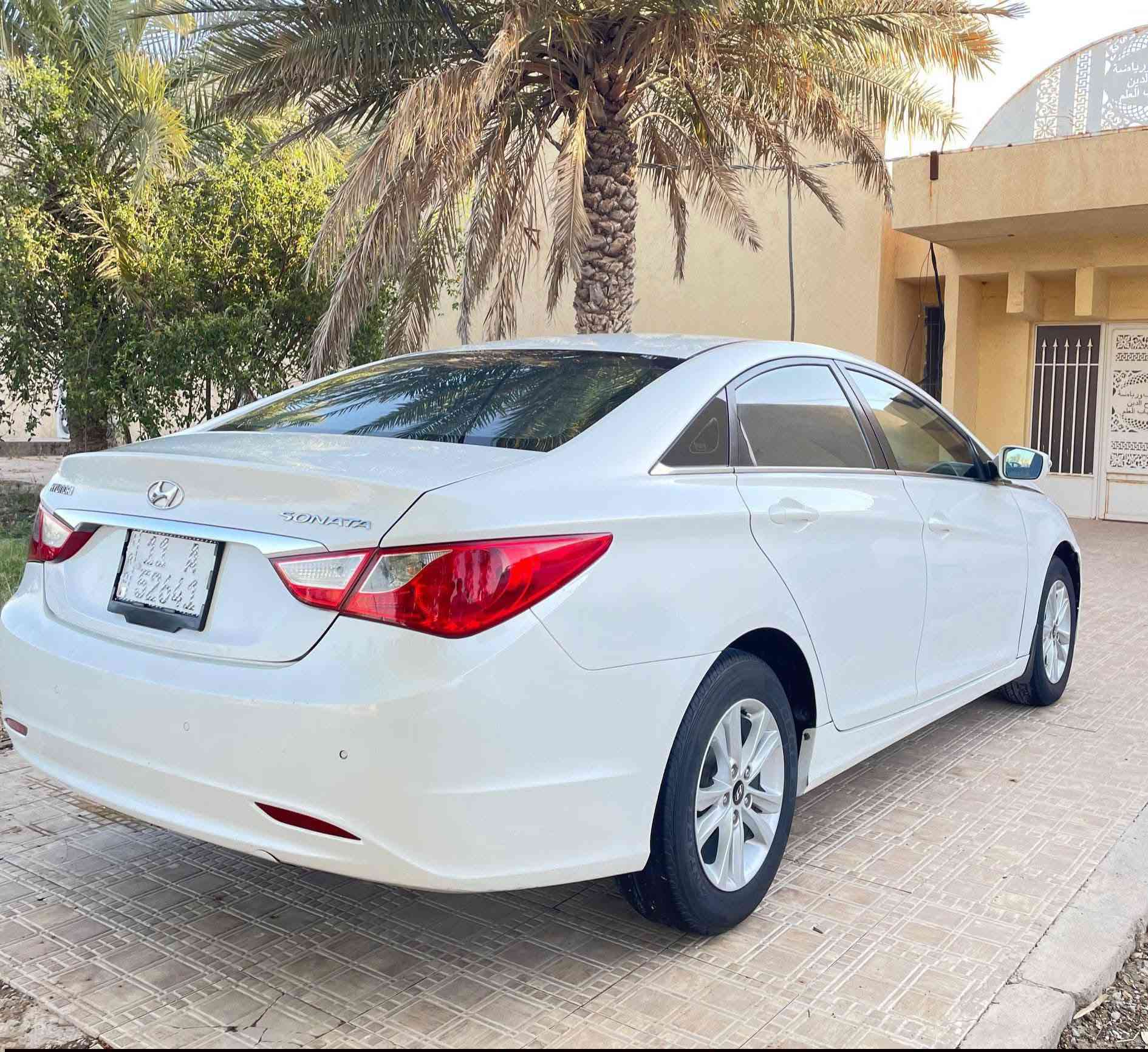 للبيع...نقد فقط  اعتذر عن الاقساط
‏بسعر 110$وبيه مجال بسيط 
‏سوناتا 2011خليجي ابيض 
‏رقم بغداد دولي سنويه بسمي
‏شرط الغرامات والتحويل 
‏ماشيه  133 K
‏
‏✳️محرك 2400
‏
‏تدفئة /تبريد/كهربائيات/صدر/تايرات/كلها مكفوله 
‏
‏🚘سياره استخدام شخصي جديده برغي ما ناقصها Ⓜ️
‏
‏✅سياره بدون ضرر بيها بارد قليل وشخوط فقط 👌🏼 
‏
‏السعر110$💸
‏
‏ 
‏مكان السيارة صلاح الدين العلم
‏للاستفسار  *********** 
‏
