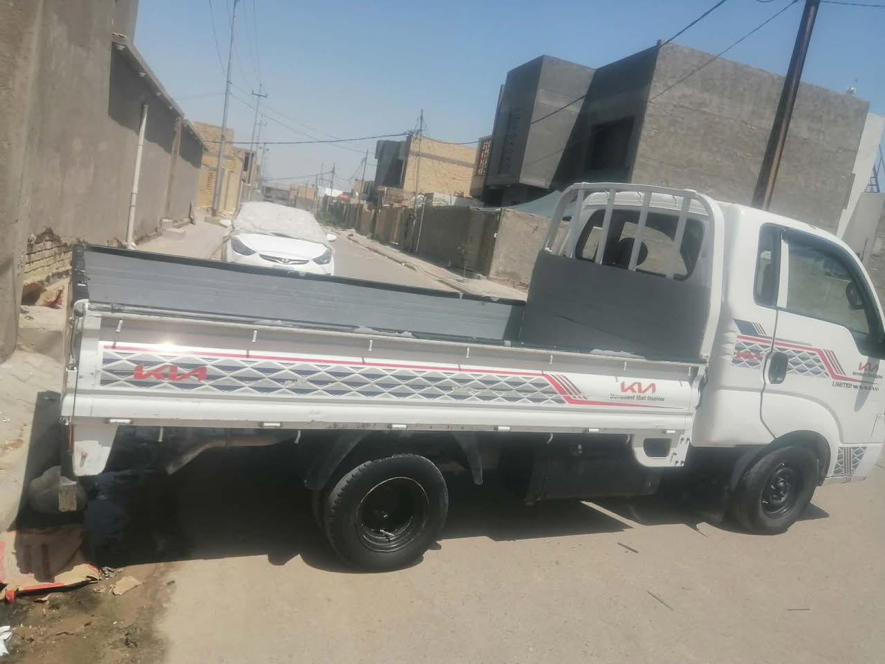 سلام عليكم حيا 2700 رقم دولي. نجف مديل 17 هزه جديده ساره جاهزه سنويه ل 28 بسمي تحويل ثاني يوم حلو سياره   مكاني نجف ***********
