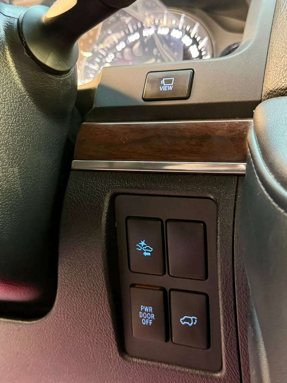 تيوتا لاندكروز 2019 ( لكزس V.X.S )
ماشآءالله  

‎جكات

داخل ديزاينو

ستيرن كاهرباى

سندوق شفط

رادار

كشنات تبريد

٥كاميرات

محرك (5.700) ليكزز

‏‎ماشييه 77 كم حقيقي

‏‎لاندكروز VXS 

‏‎موديل.موديل 2019

‏‎فول مواصفات 1/1

‎‏‎السيارة مواصفات اللكزس 

رادار

خط شارع

‏‎-جوبلس تصعد وتنزل 

‎‏‎-شاحن لاسلكي 

‎‏‎- نضام ترحيب عند الاقتراب 

‎‏‎- دبل ماوس 

‎‏‎- شاشة تحكم لكزس 

‎‏‎- شاشات عدد 3 

‎‏‎-تشغيل عن بعد 

‎‏‎- كراسي كهرباء 

‎‏‎- مكينة V8 /5.7

‎‏‎-زراك لايت 

‎‏‎- 5 بصمة ابواب 

‎‏‎- سيستم صوت لكزس 

‎‏‎- ستيرن صاج 

‎‏‎- 8 ايرباك

‎‏‎- فور ويل 

‎‏‎- حساسات امامي خلفي 

‏‎ماشي ٧٧،٠٠٠کم

‏‎- نضام ايكو تقليل صرفية 

‎‏‎-ثلاجة 

‏‎مواصفات VX.S معروفة ما يحتاج اذكر لبقية 

جاملخ سكن خلفى صبخ بدون معجون 

حتا دعاميات بدون صوبخ

ا‎بدون بارد ،بدون رصعات ،بدون حتا شخط

محرك كير بشرط مامفتوح

‎سيارة حيل نظيفة كلشي عل بلاد لوك

سنوية زنكة كلشي جديد مدفوع لـ٢٠٣٠

باسمي السنوية بشرط تحويل و خرامة 

‎سيارة مابيـها دينار مصرف كامل من كل نواحي

السعر497$

الرقم ‭0773 198 9519‬
