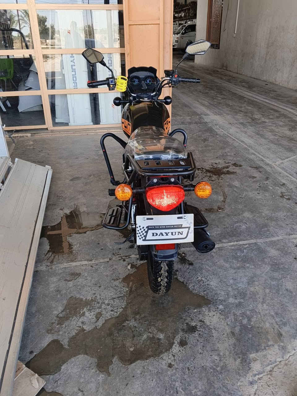 سلام عليكم
دراجه لبيع دايوان بدون اوراق اتكاتب بس  مديل 2026  نضافه 95 /100 السعر مليون و500 وبي مجال  مكاني سامره رقم ***********
