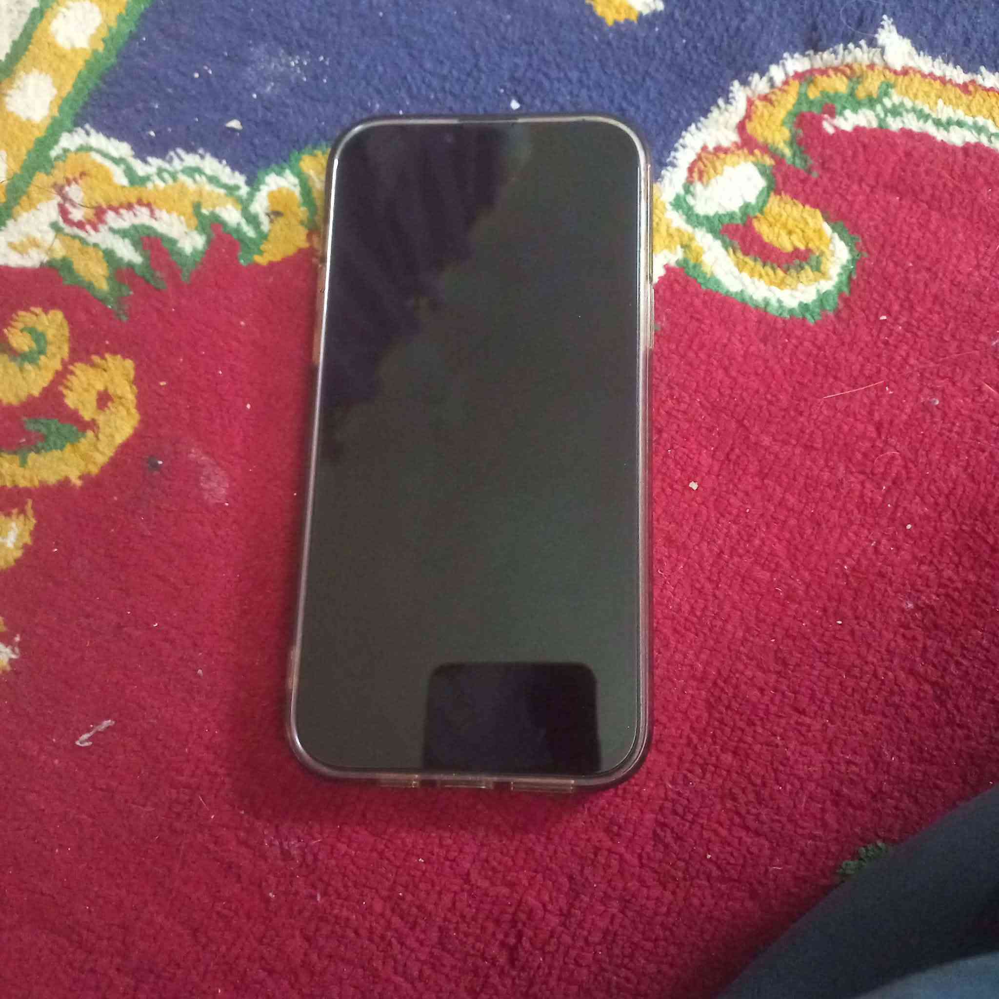 13برو ماكس اللبيع مبدل شاشه وبطاريه الفيس إيدي يشتغل سعر400قفلً***********
